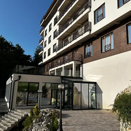 Lägenhet Milmari & Nlux 72a