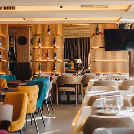 Lägenhet Milmari & Nlux 72a